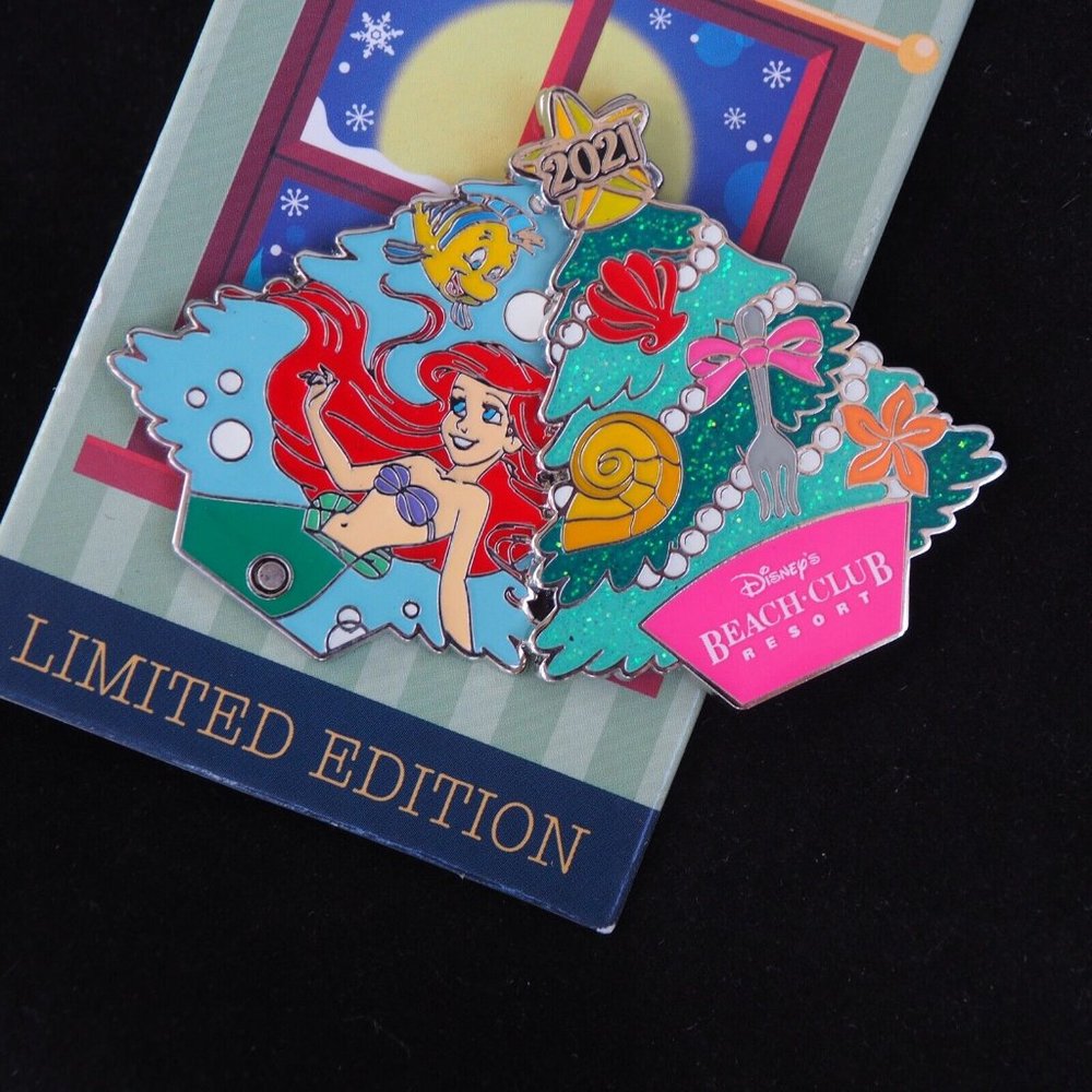 Disney Christmas Happy Holidays LE Pin Beach Club Resort Little Mermaid Ariel - Picture 2 of 3